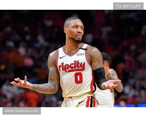 明年库里冲三冠约战利拉德克莱