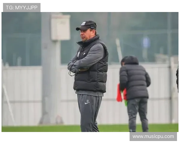 斯卢茨基称赞少一人仍顽强拼搏